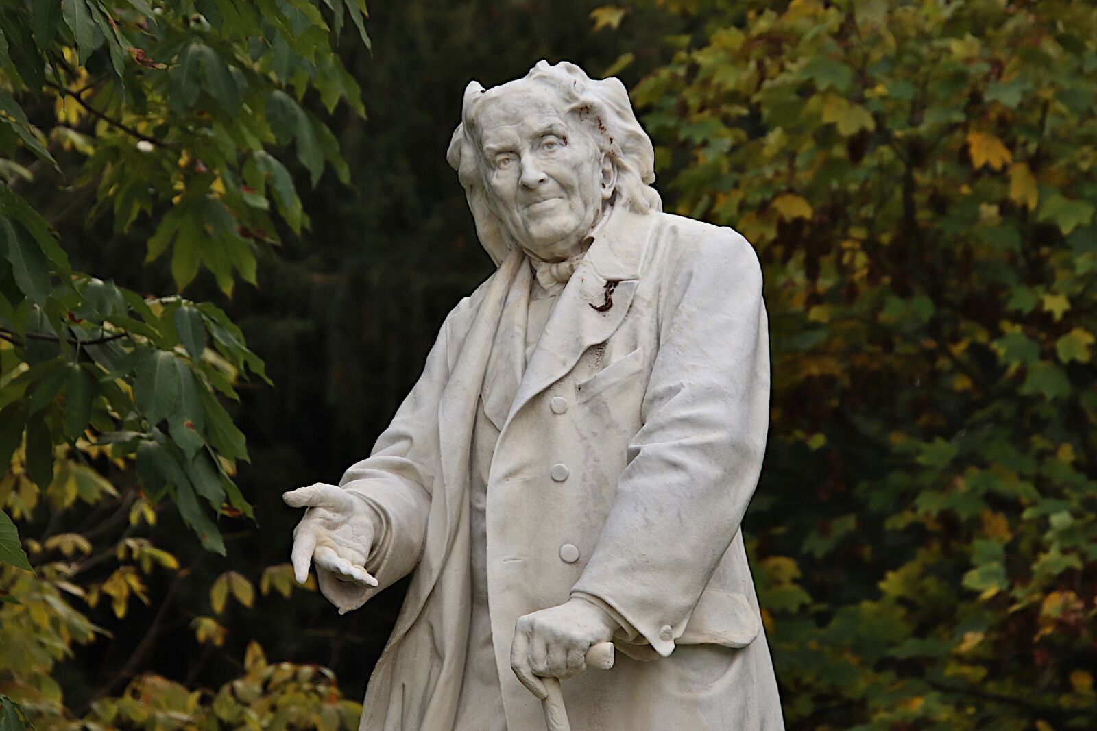 Canon EOS 800D (EOS Rebel T7i / EOS Kiss X9i) sample photo. Statue, stone sculpture, celebrity photography