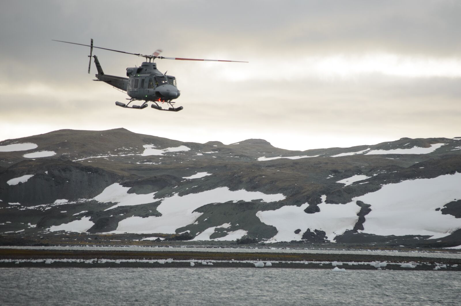 Nikon D3200 sample photo. Antarctica, helicopter, logistics photography