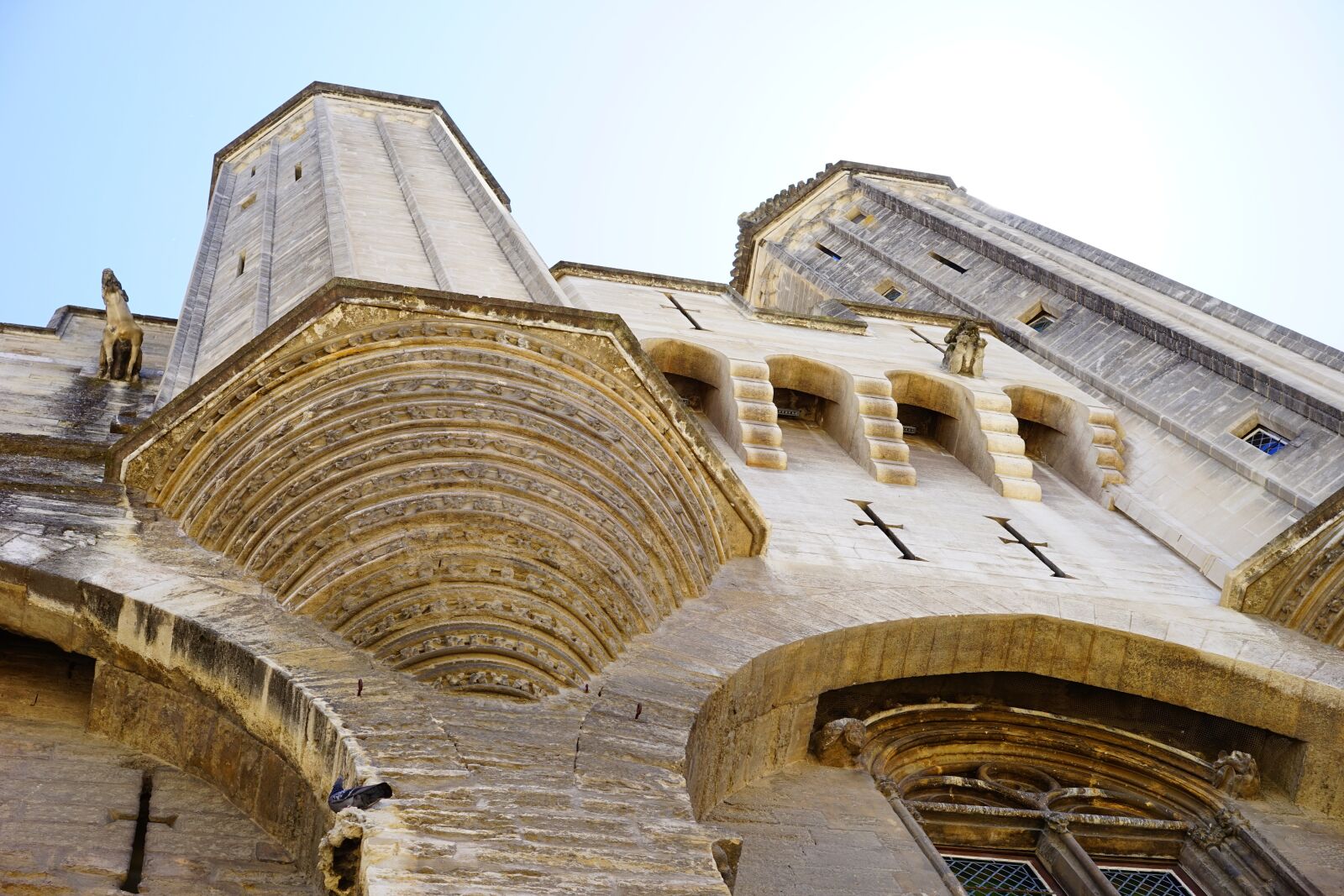 Sony a7 + Sony Sonnar T* FE 55mm F1.8 ZA sample photo. Palais des papes, building photography