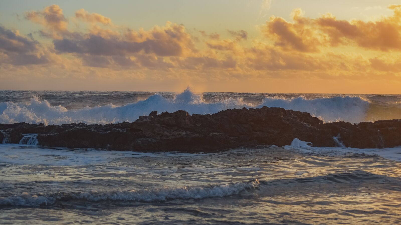 Nikon D3300 sample photo. Rock, beach, wave photography
