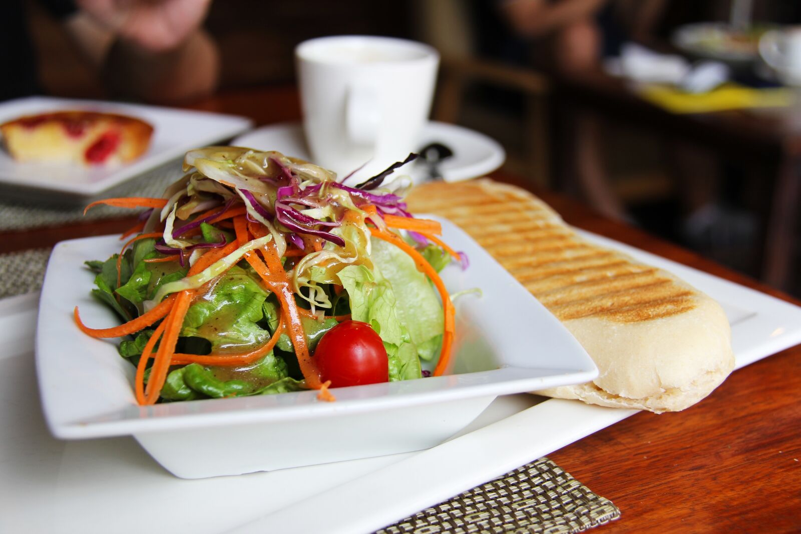 Canon EF-S 18-200mm F3.5-5.6 IS sample photo. Salads, coffee, tea photography