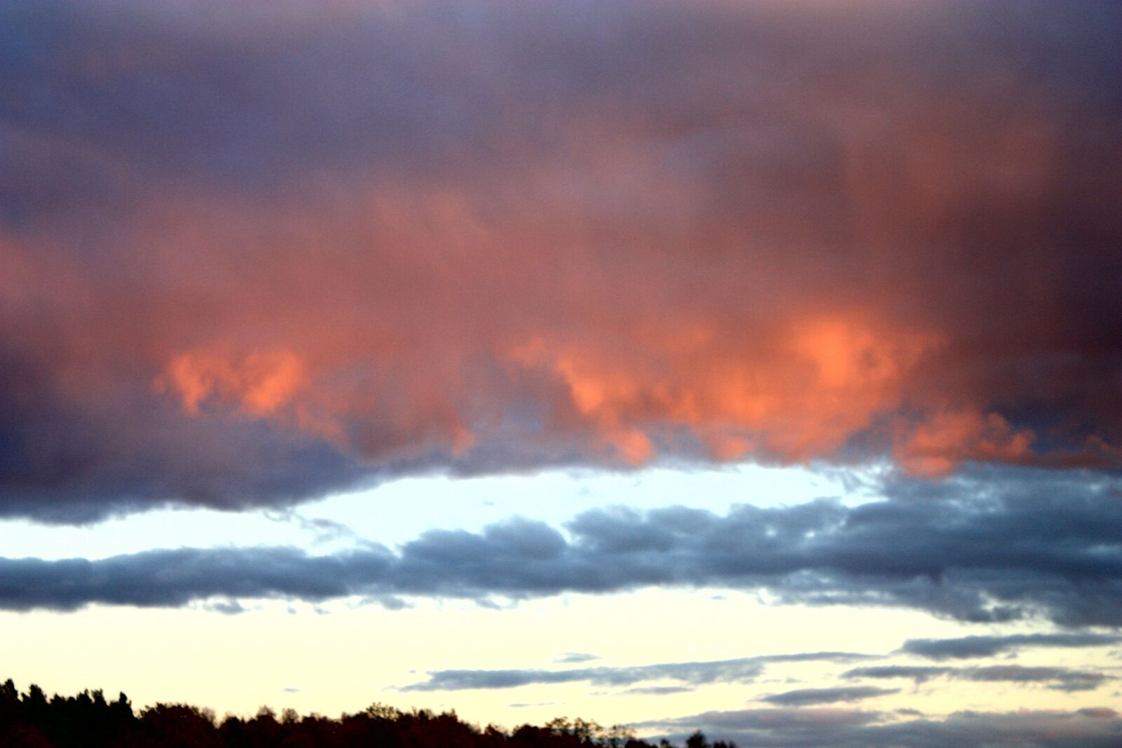 Canon EOS 450D (EOS Rebel XSi / EOS Kiss X2) sample photo. Clouds, sky, nature photography