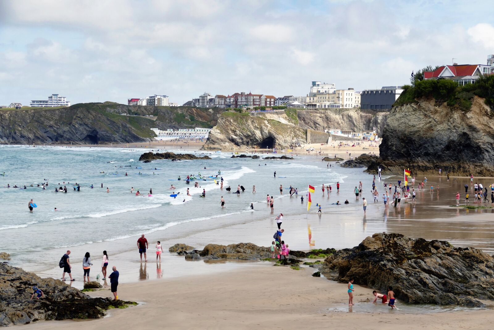 Panasonic Lumix DMC-FZ1000 sample photo. Newquay, cornwall, england photography