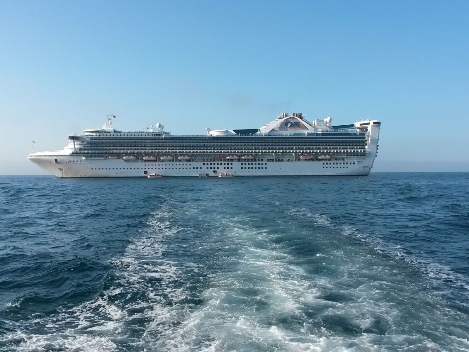 Samsung Galaxy S4 Mini sample photo. Cruise, ship, ocean photography