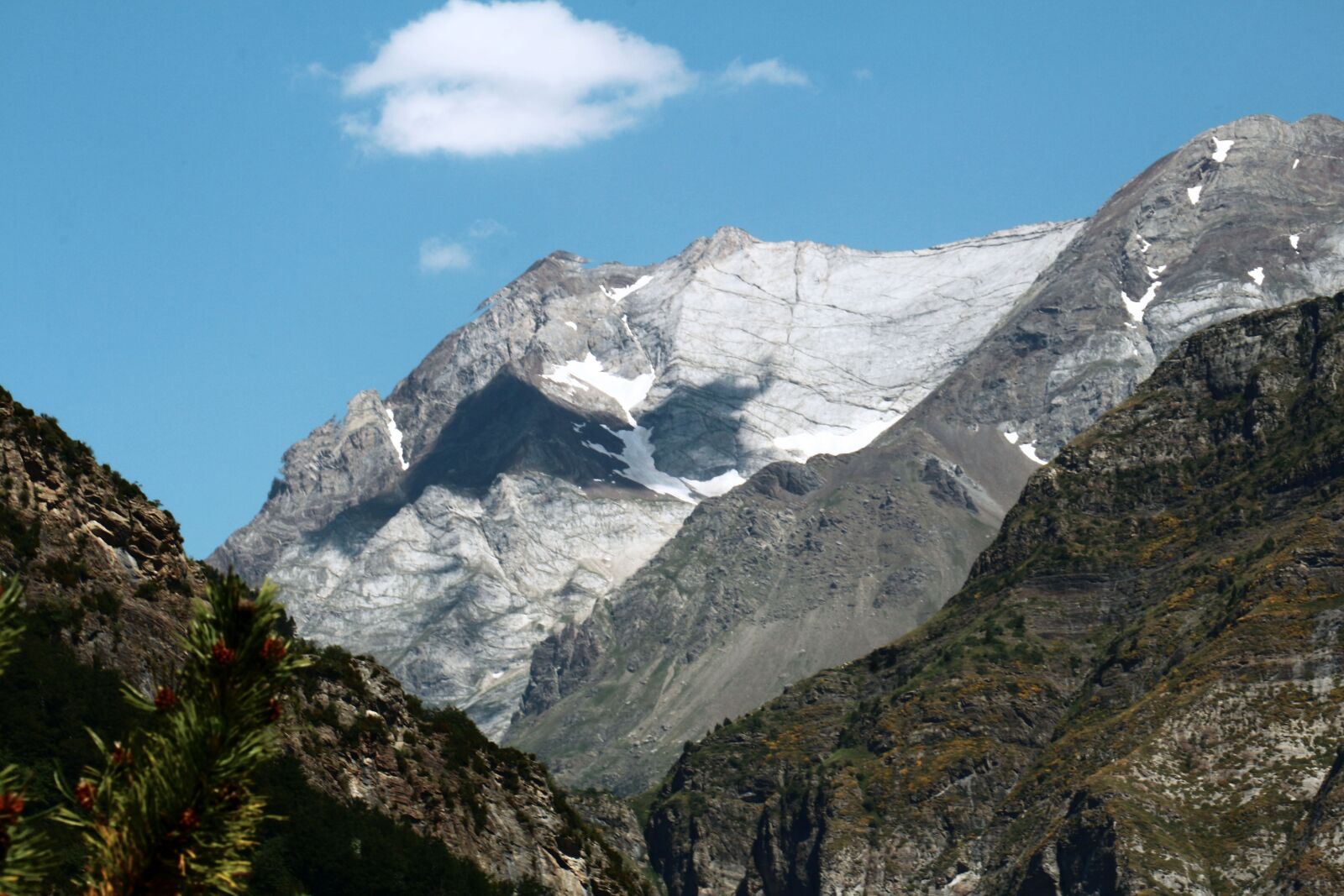 Canon EOS 700D (EOS Rebel T5i / EOS Kiss X7i) sample photo. Mountains, sky, landscape photography
