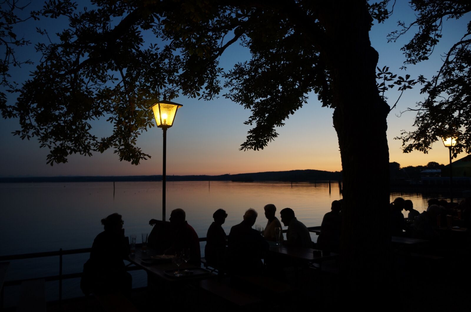 Sony Alpha NEX-F3 + Sony E 18-55mm F3.5-5.6 OSS sample photo. Ammersee, webs, beer garden photography