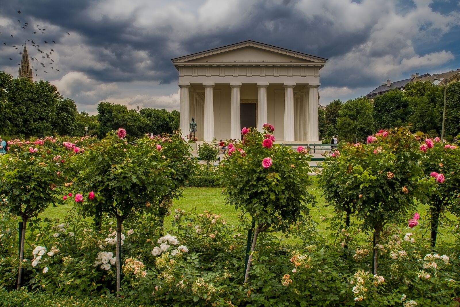 Canon EOS 600D (Rebel EOS T3i / EOS Kiss X5) sample photo. Vienna, park, flowers photography