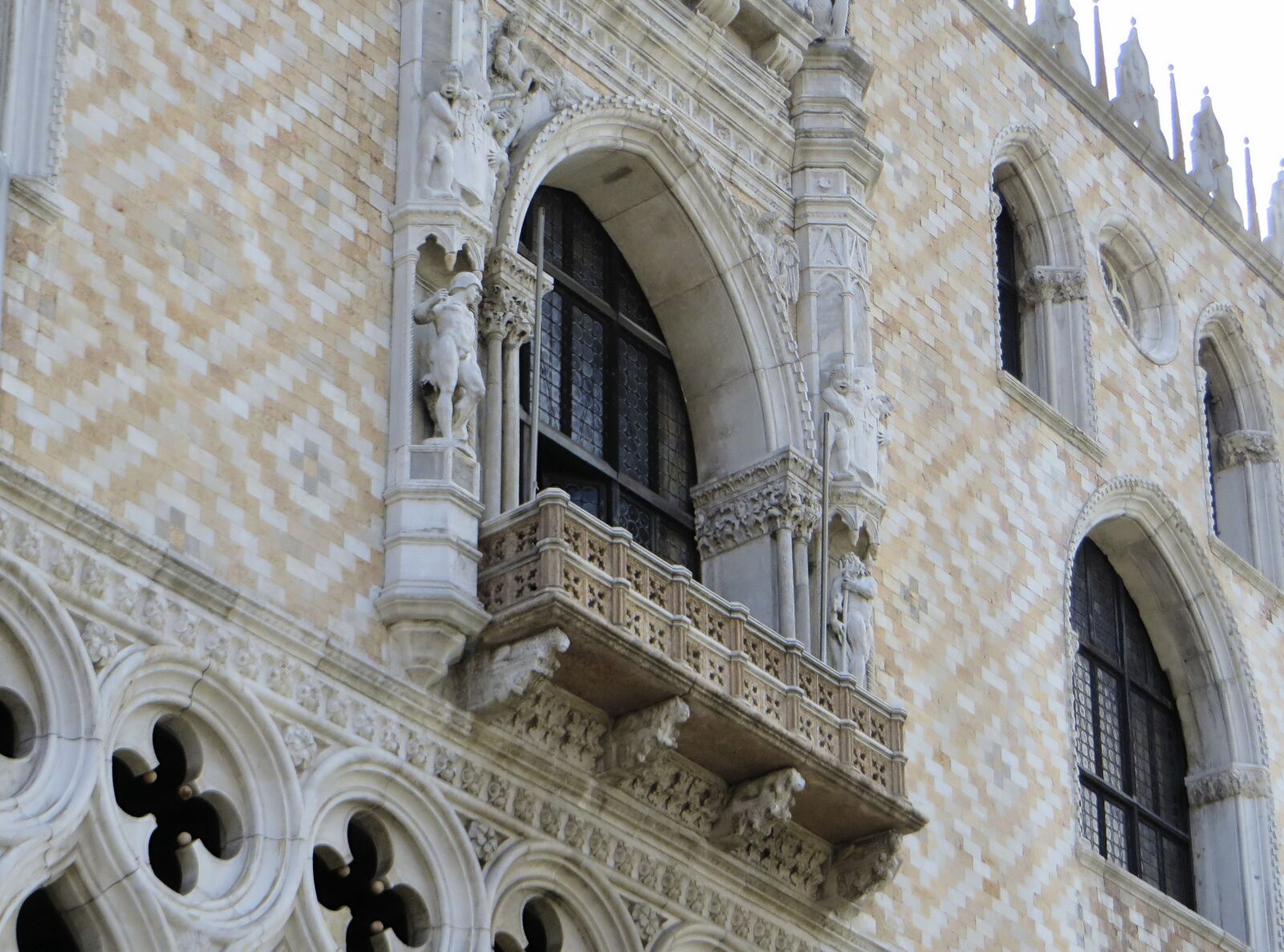 Canon PowerShot SX270 HS sample photo. Italy, venice, palace photography