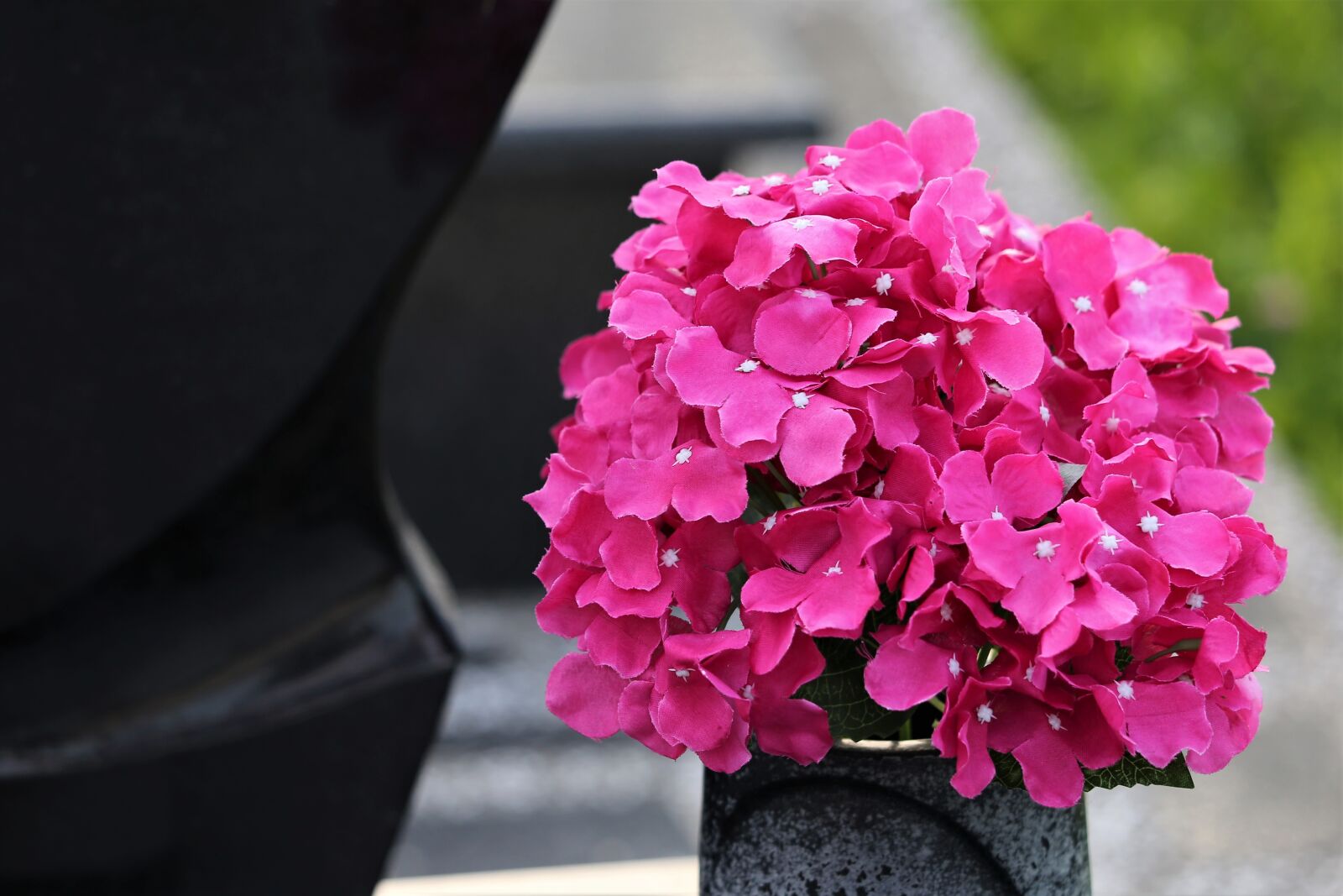 Canon EF 70-300 F4-5.6 IS II USM sample photo. Artificial flowers, vase, colorful photography
