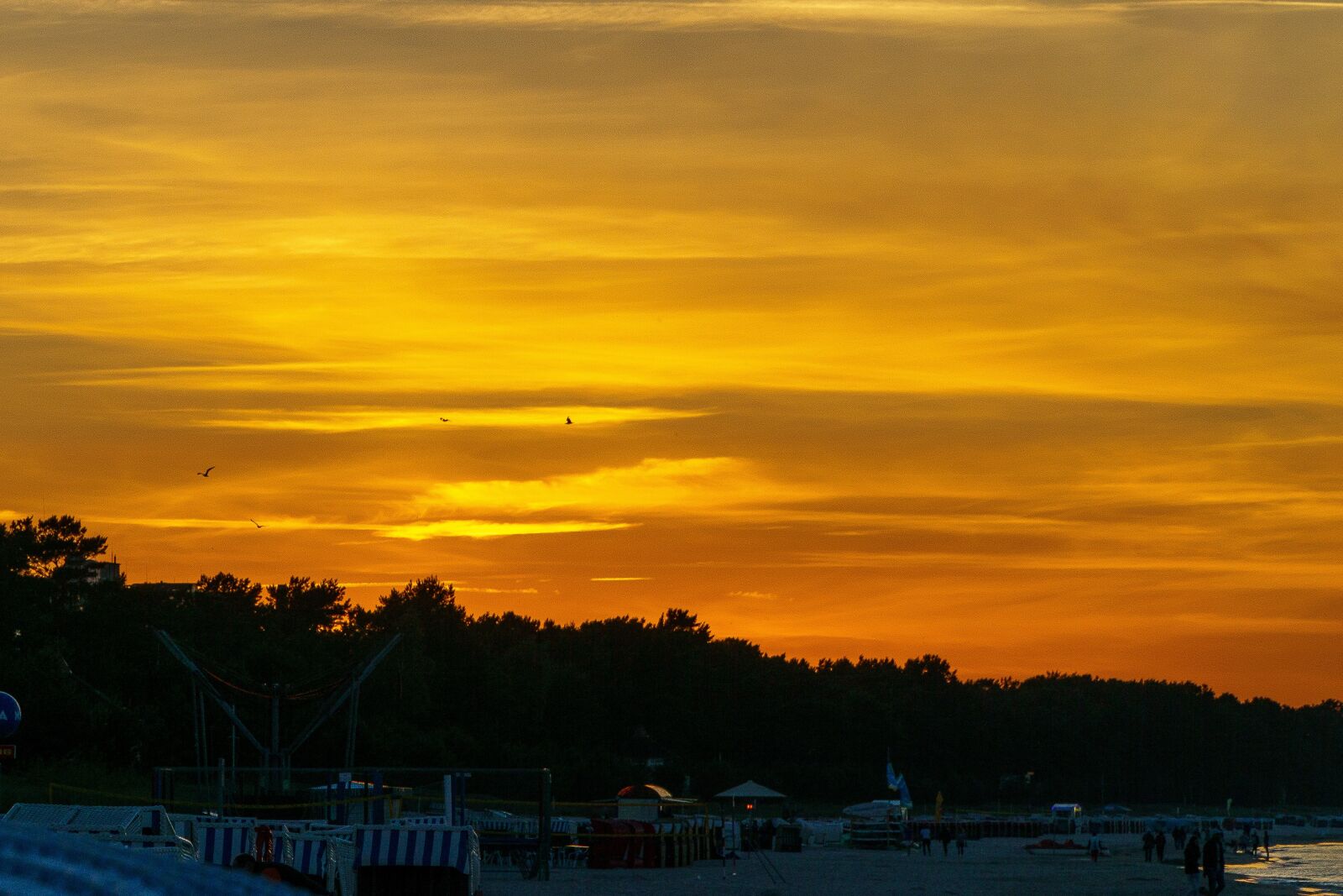 Sony a6000 + Sony E PZ 18-105mm F4 G OSS sample photo. Afterglow, sunset, abendstimmung photography