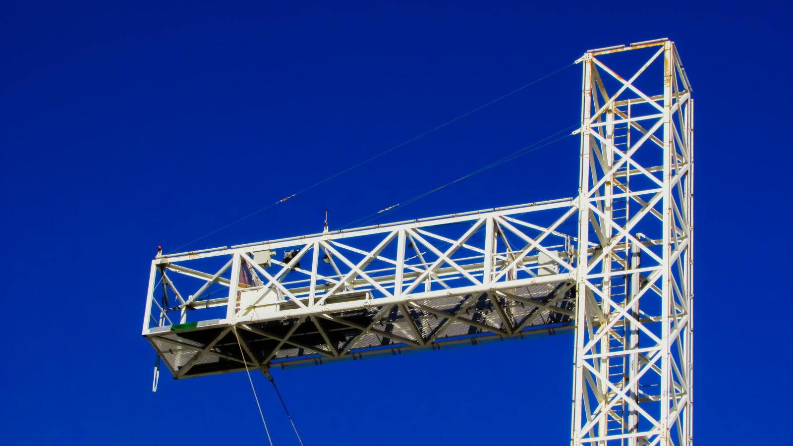 Canon PowerShot SX400 IS sample photo. Crane, construction, engineering photography