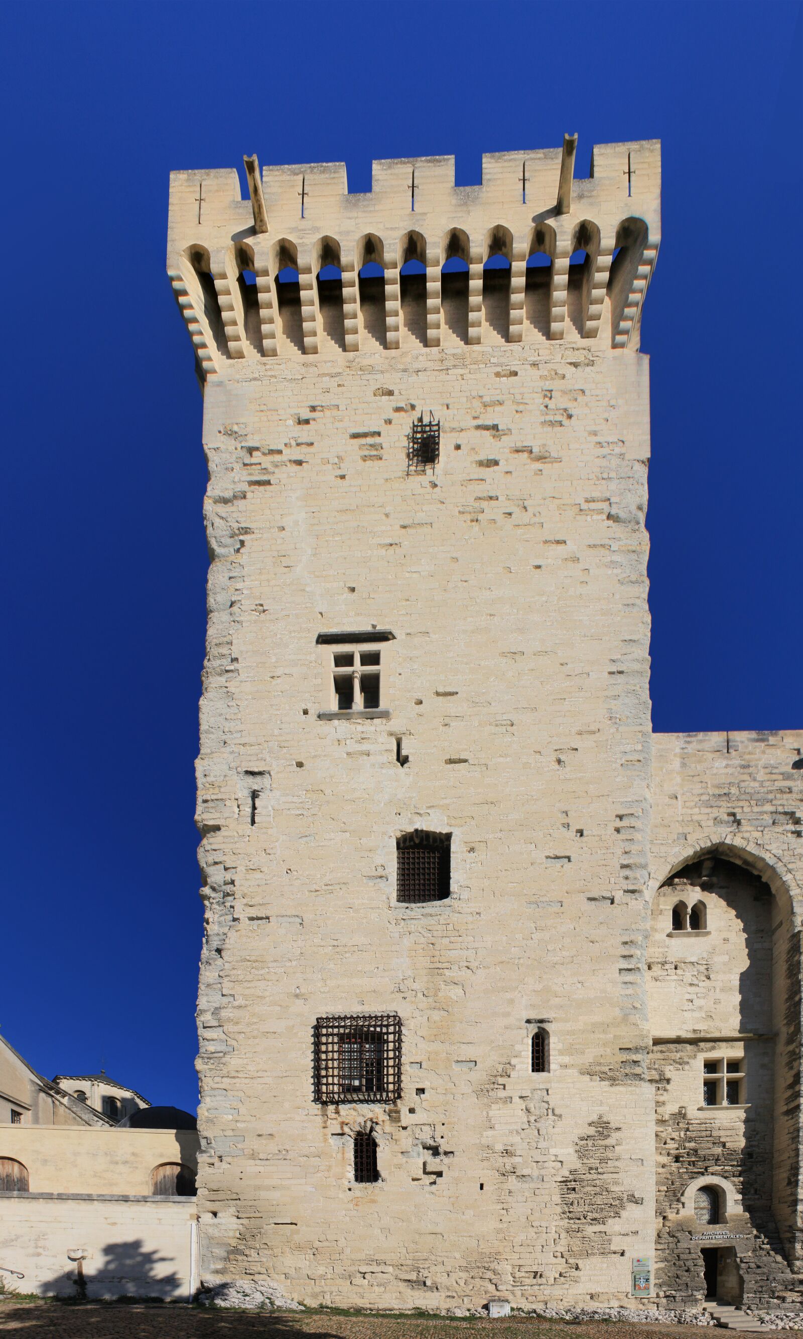 Canon EOS 500D (EOS Rebel T1i / EOS Kiss X3) sample photo. Avignon, tower, architecture photography
