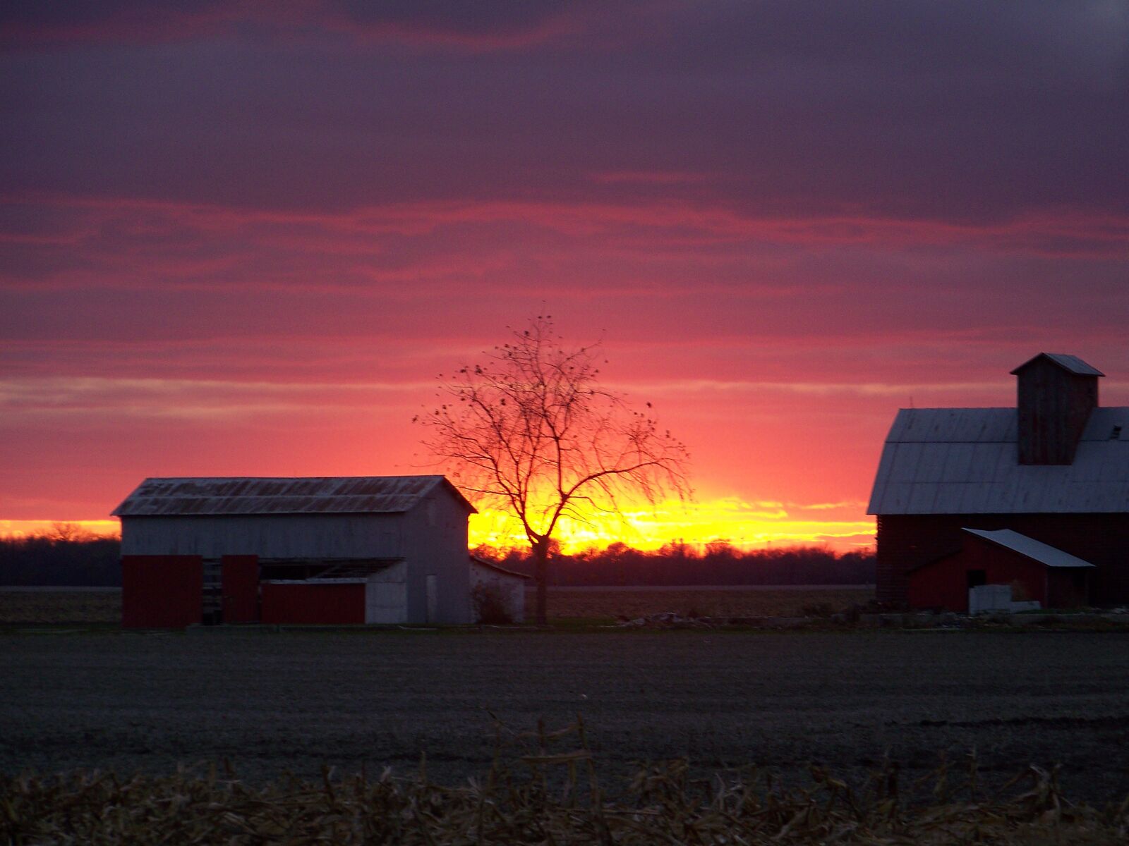 Kodak Z712 IS ZOOM DIGITAL CAMERA sample photo. Barn, farm, farmhouse photography