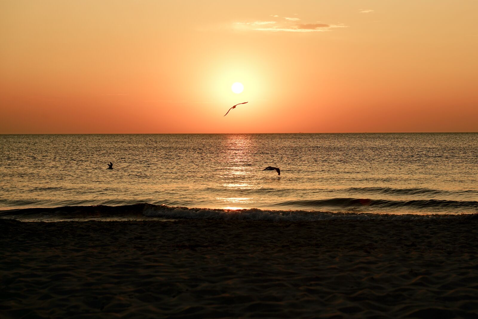 Tamron 28-75mm F2.8 Di III RXD sample photo. Sunset, vacations, sea photography