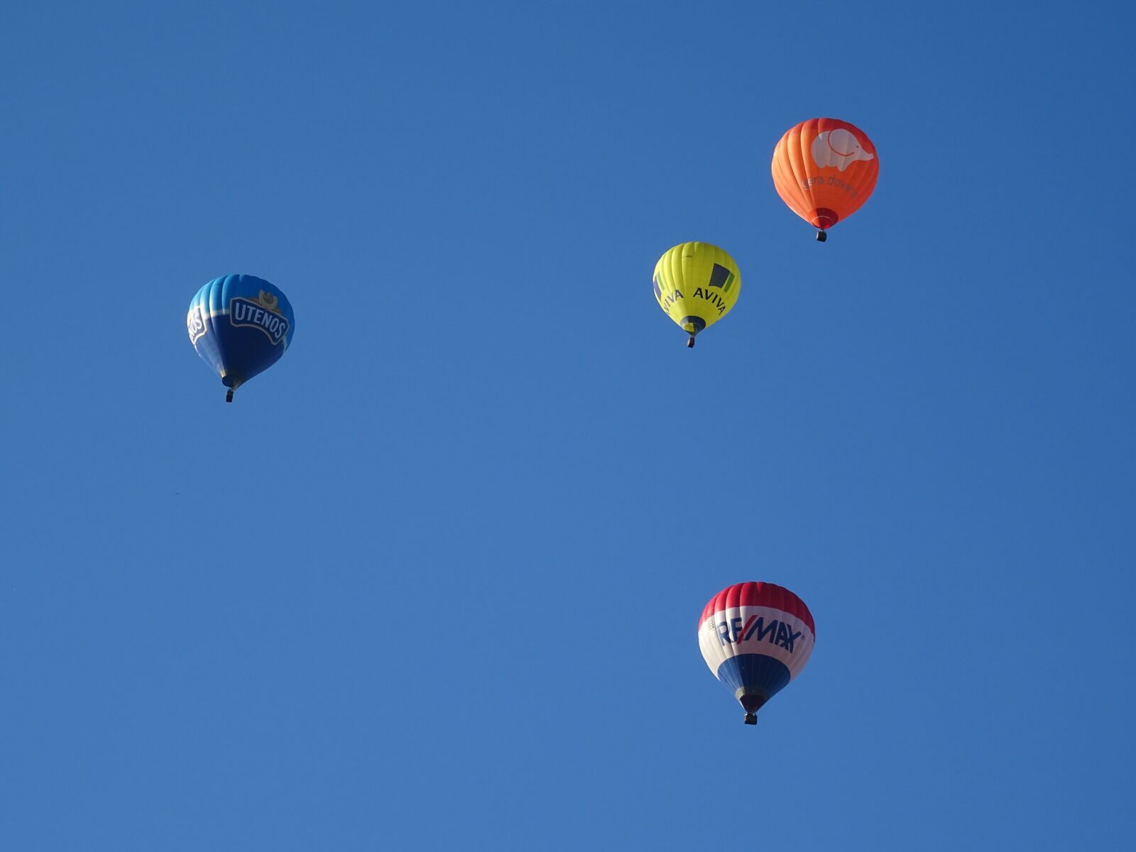Sony DSC-HX60V sample photo. Air balloons, blue, sky photography