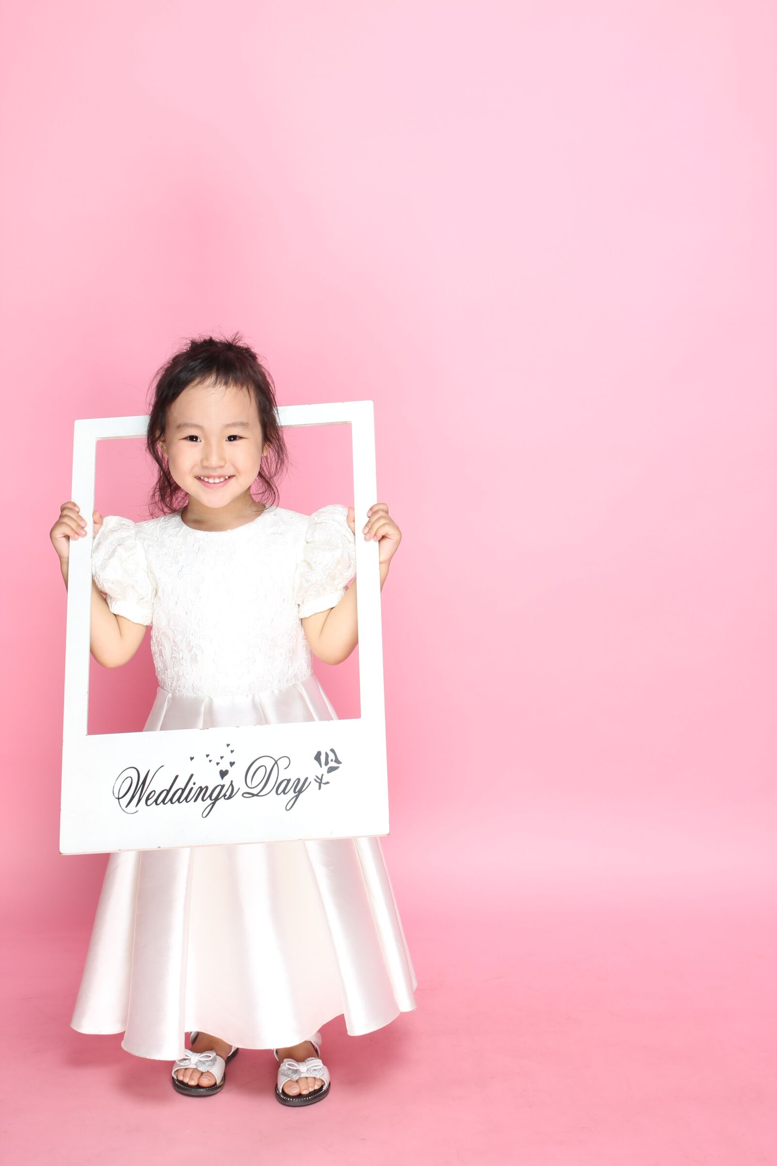 Canon EOS 600D (Rebel EOS T3i / EOS Kiss X5) sample photo. Child, korea, white photography