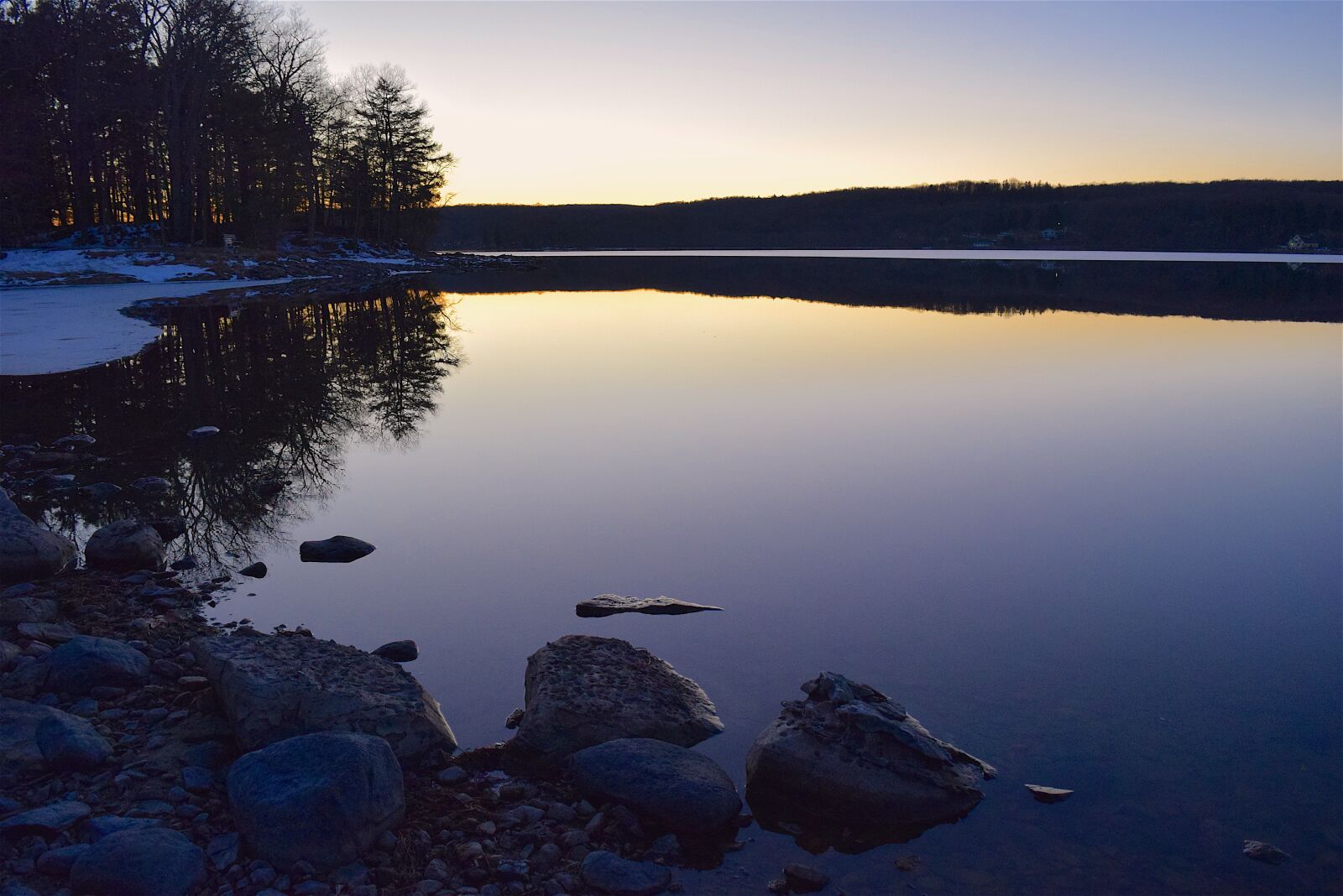 Nikon D3300 sample photo. Lake, sunset, rock photography