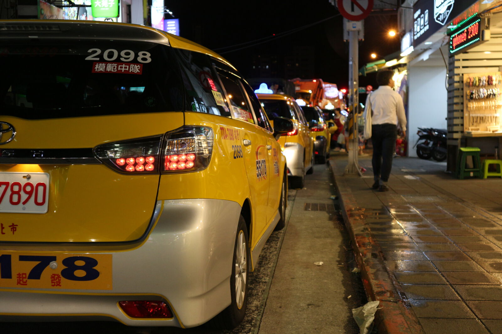 Canon EOS M sample photo