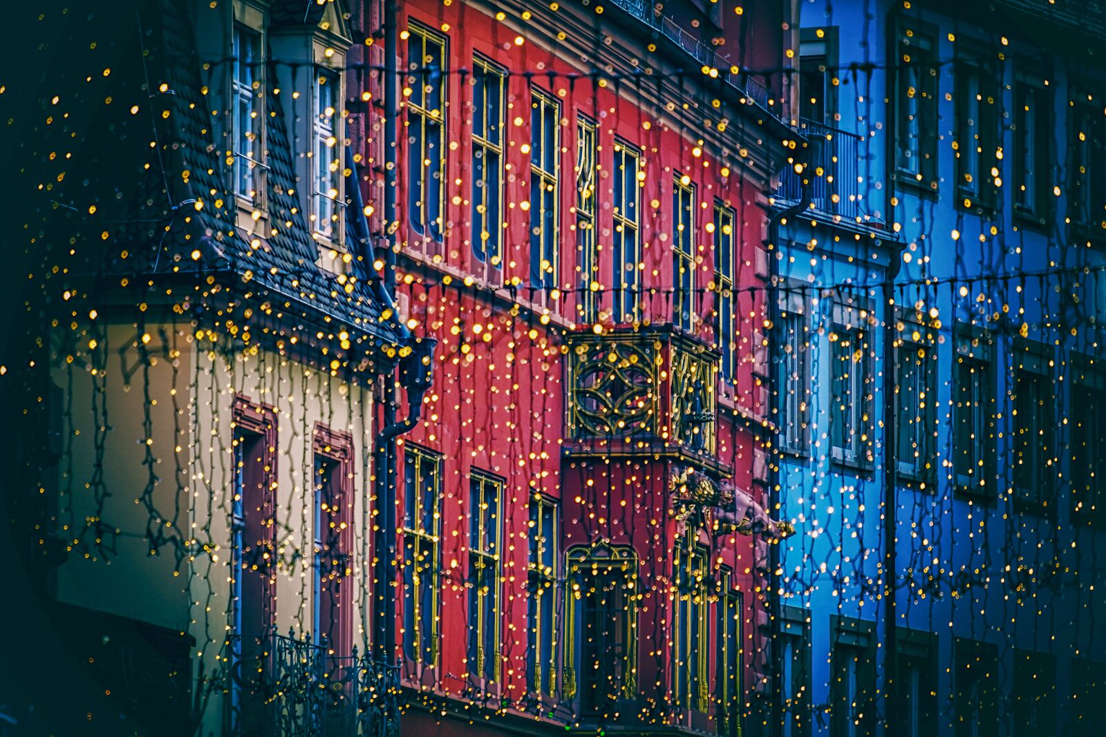 Fujifilm XF 55-200mm F3.5-4.8 R LM OIS sample photo. Lichterkette, christmas decorations, lighting photography