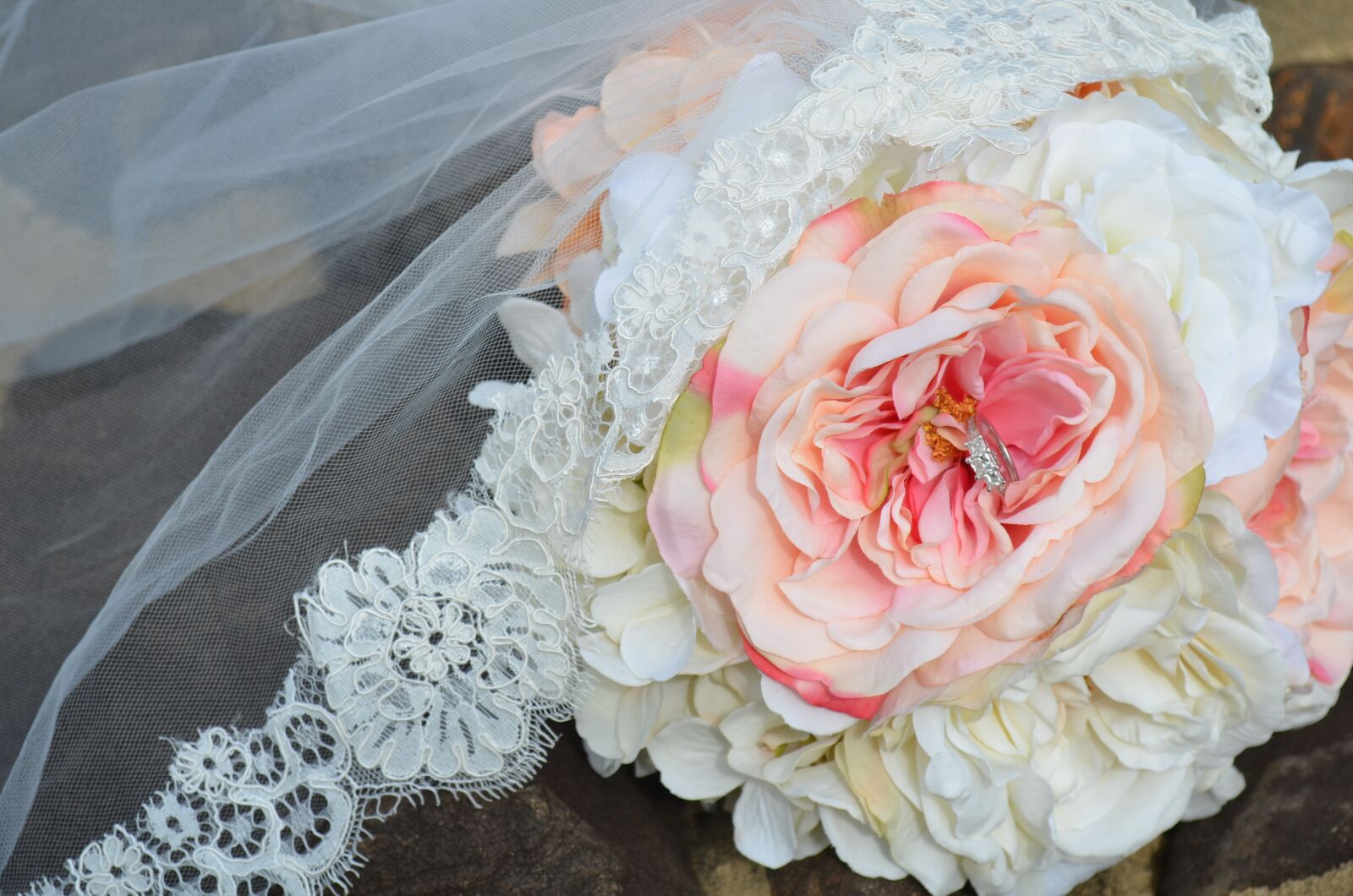 Nikon D5100 sample photo. Wedding, bridal, floral photography
