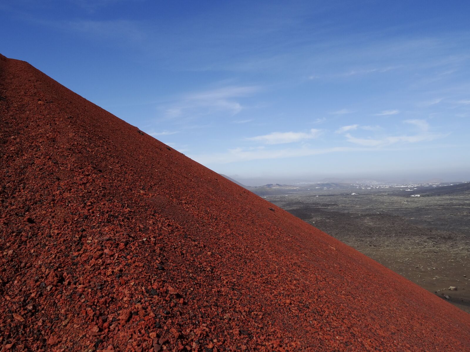 Sony DSC-HX50 sample photo. Volcano, lanzarote, red earth photography