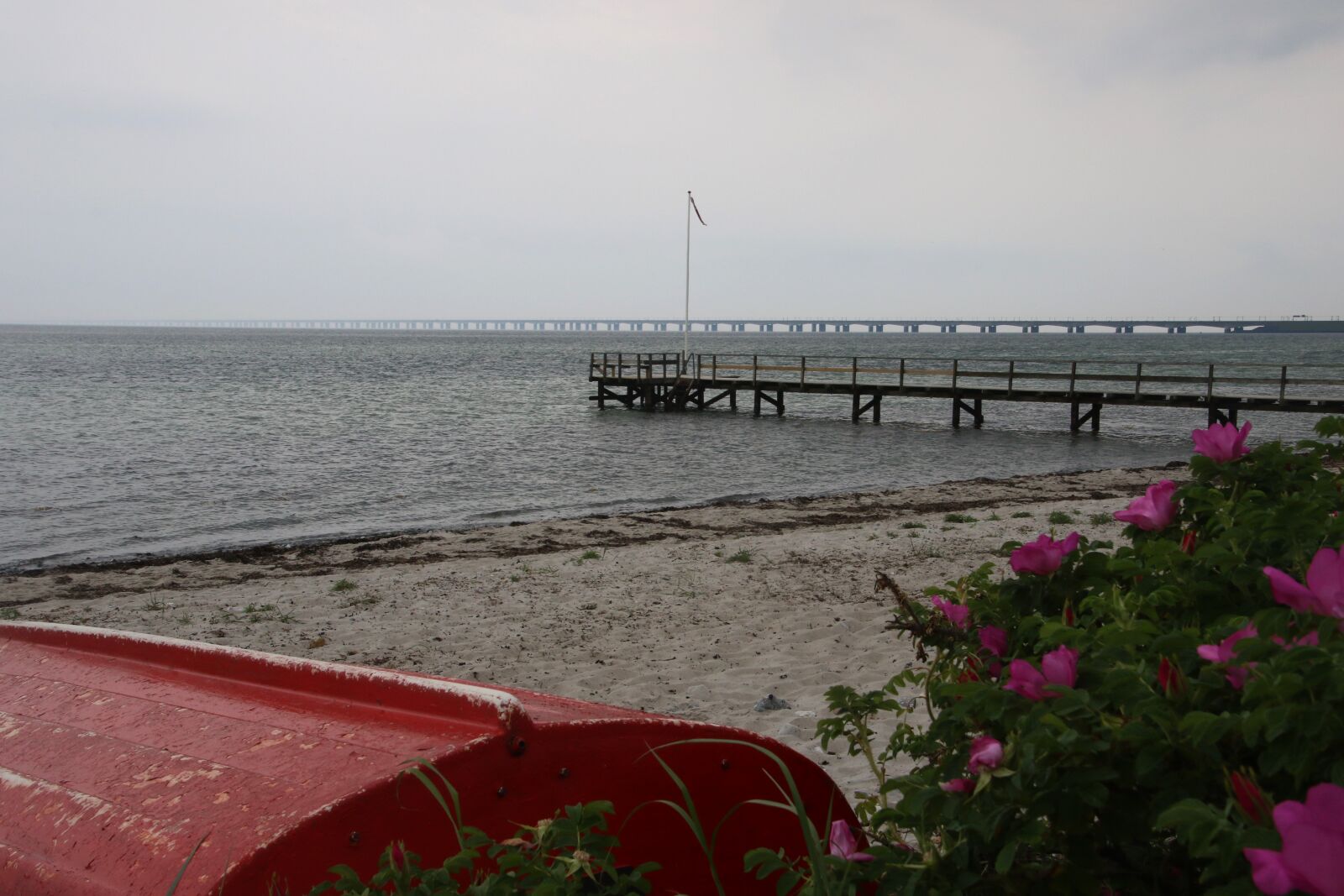 Canon EOS 7D Mark II sample photo. Beach, boat, boats, bridge photography