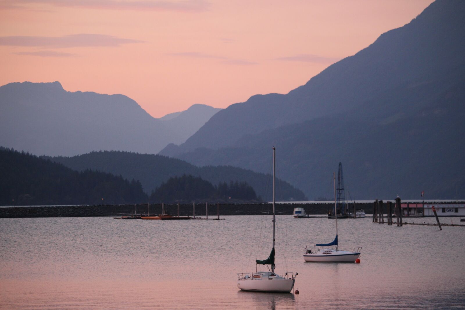 Canon EOS 700D (EOS Rebel T5i / EOS Kiss X7i) sample photo. Harrison hot springs, british photography
