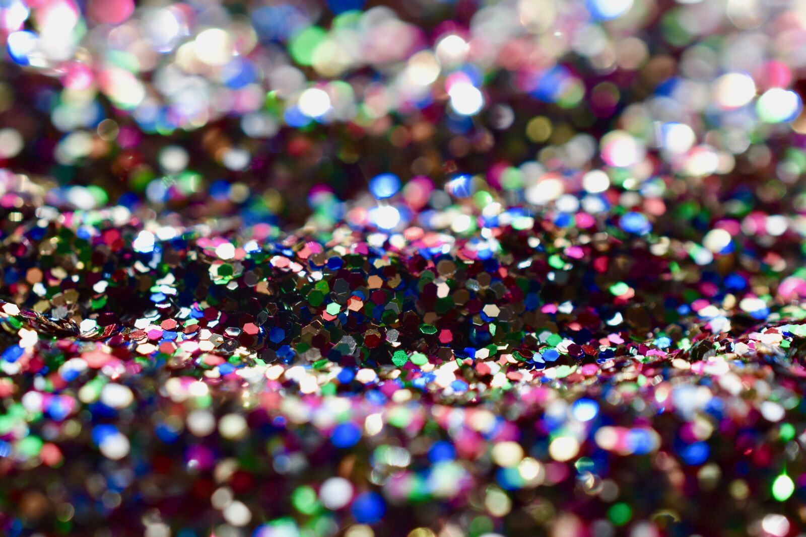Nikon D5600 sample photo. Glitter, waves, shines photography