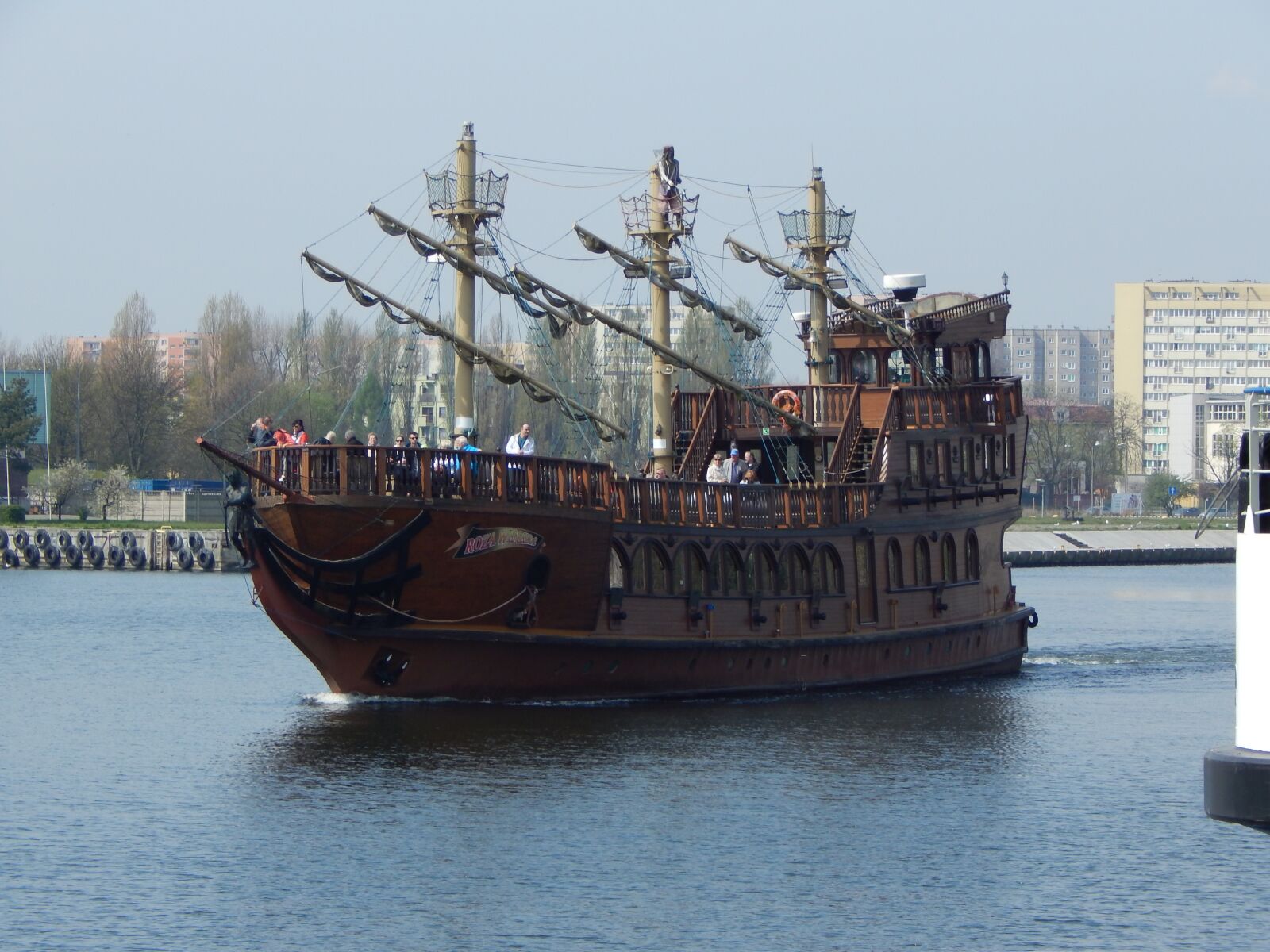 Nikon Coolpix L820 sample photo. Ship, galleon, boat photography