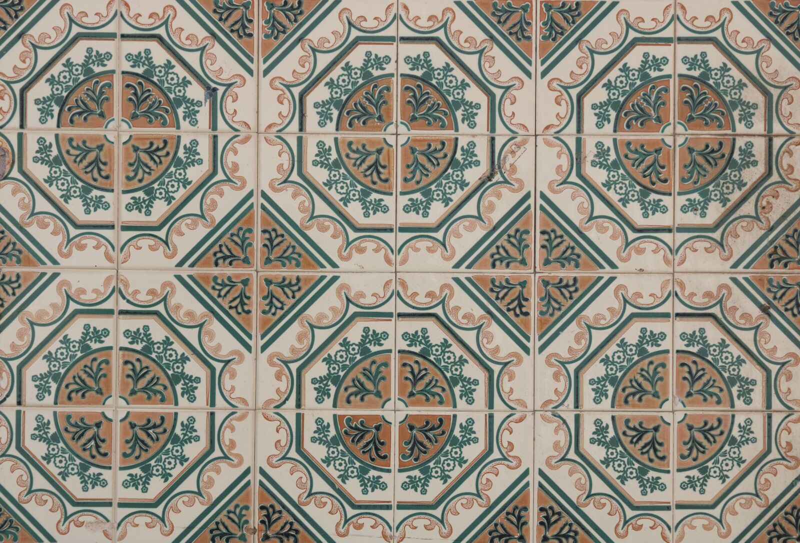 Canon EOS 750D (EOS Rebel T6i / EOS Kiss X8i) sample photo. Portugal, ceramic tiles, wall photography
