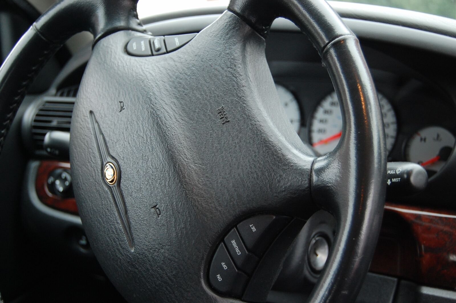 Nikon D40 sample photo. Interior, car, steering wheel photography