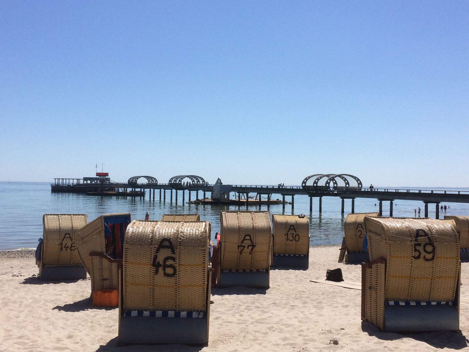 iPhone 5s back camera 4.15mm f/2.2 sample photo. Kellenhusen, beach, clubs photography