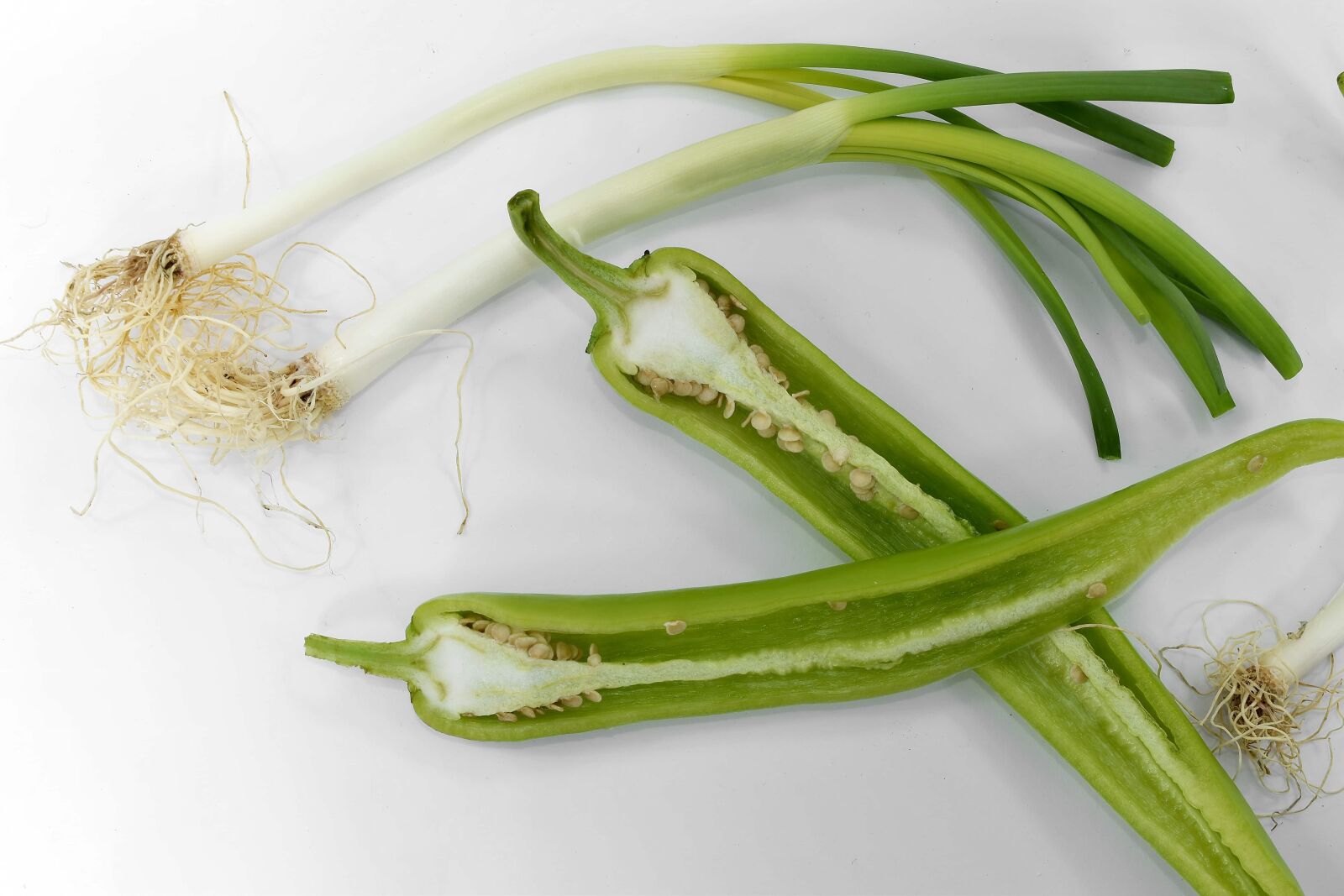 Nikon D5500 sample photo. Cross section, leek, onion photography