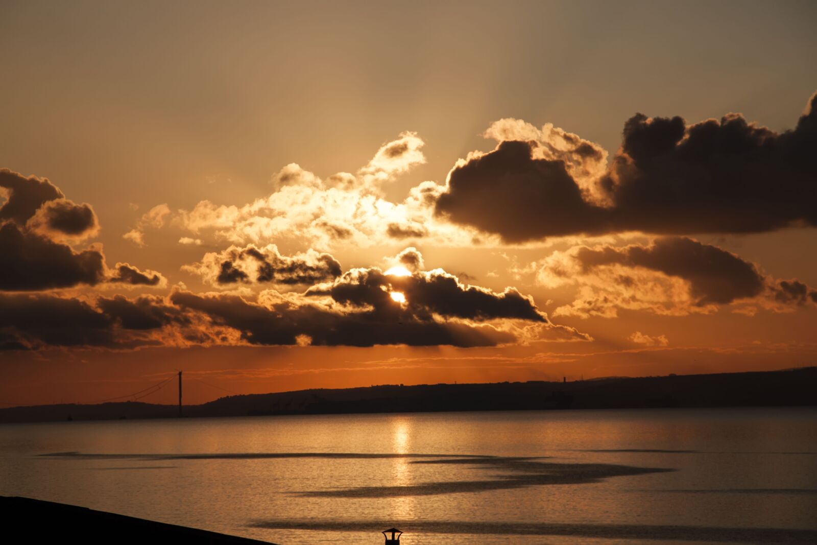 Canon EOS 500D (EOS Rebel T1i / EOS Kiss X3) sample photo. Sunset, clouds, landscape photography