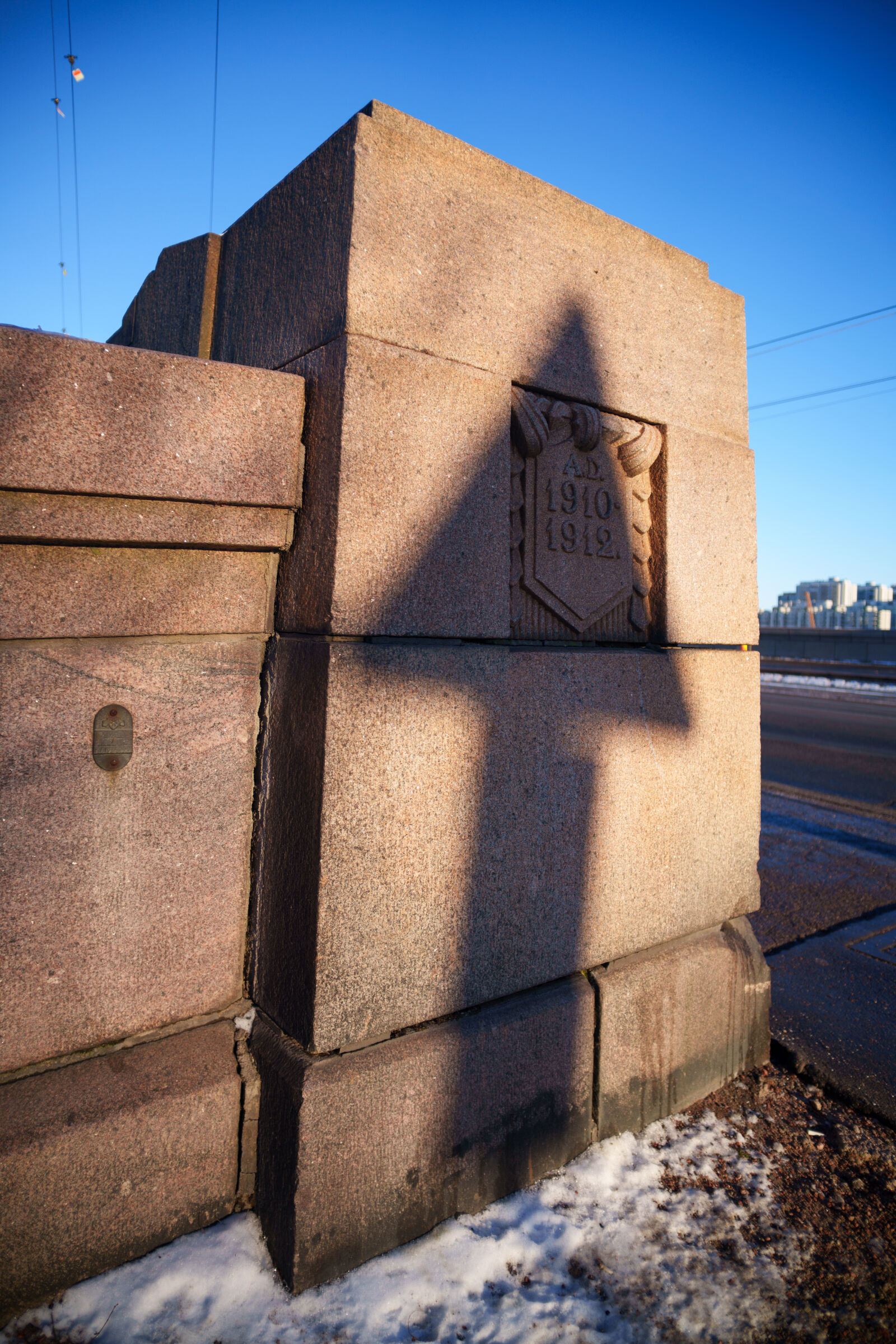 Samyang Remaster Slim 21mm F3.5 sample photo. Corner shadow photography