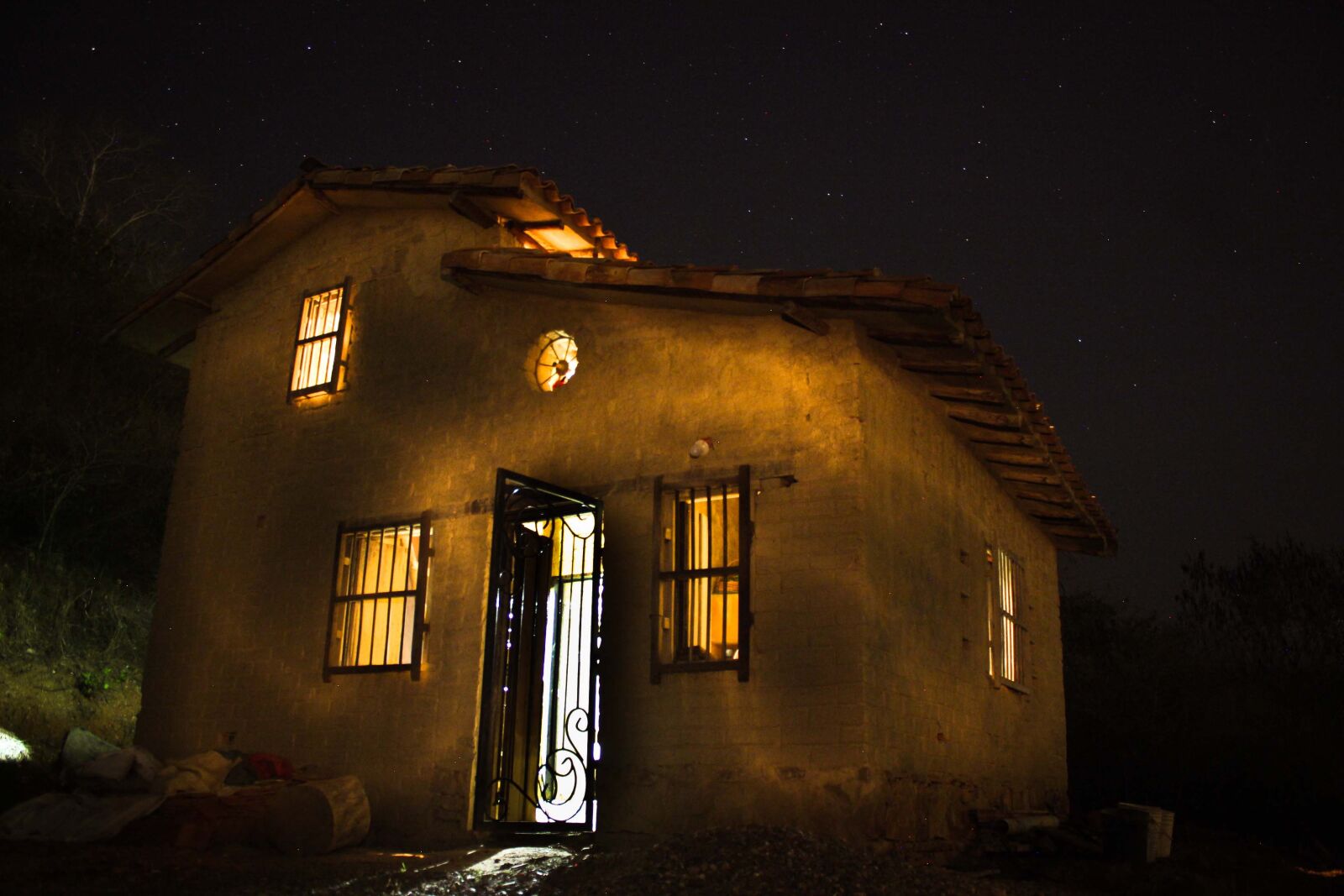 Canon EOS 600D (Rebel EOS T3i / EOS Kiss X5) sample photo. House, architecture, housing photography