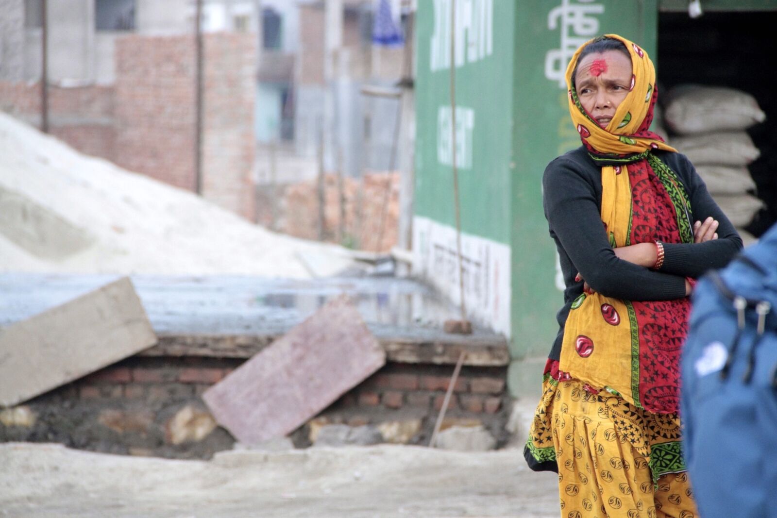 Canon EF-S 18-135mm F3.5-5.6 IS sample photo. Nepal, woman, people photography