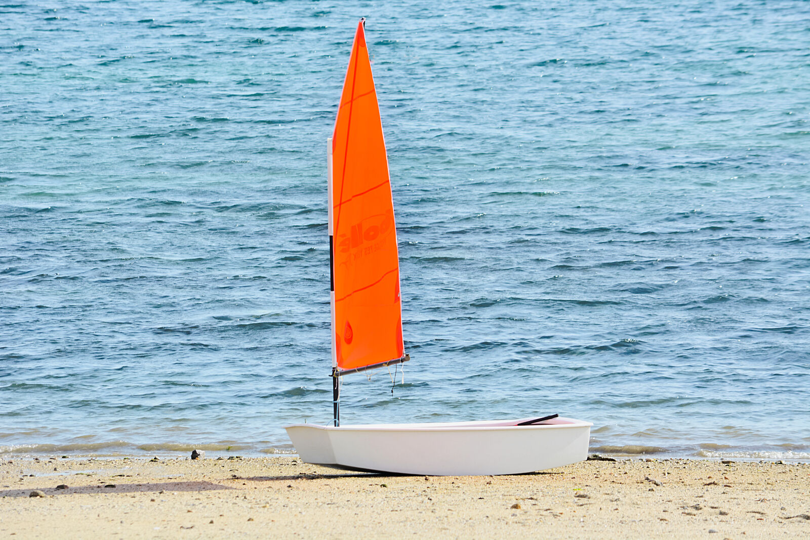 Nikon D5200 sample photo. Beach, boat, leisure, ocean photography