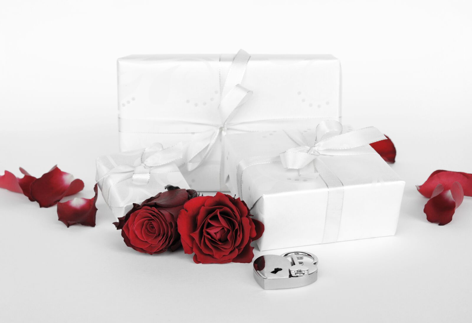 Nikon D7100 sample photo. Gift, surprise, packed photography