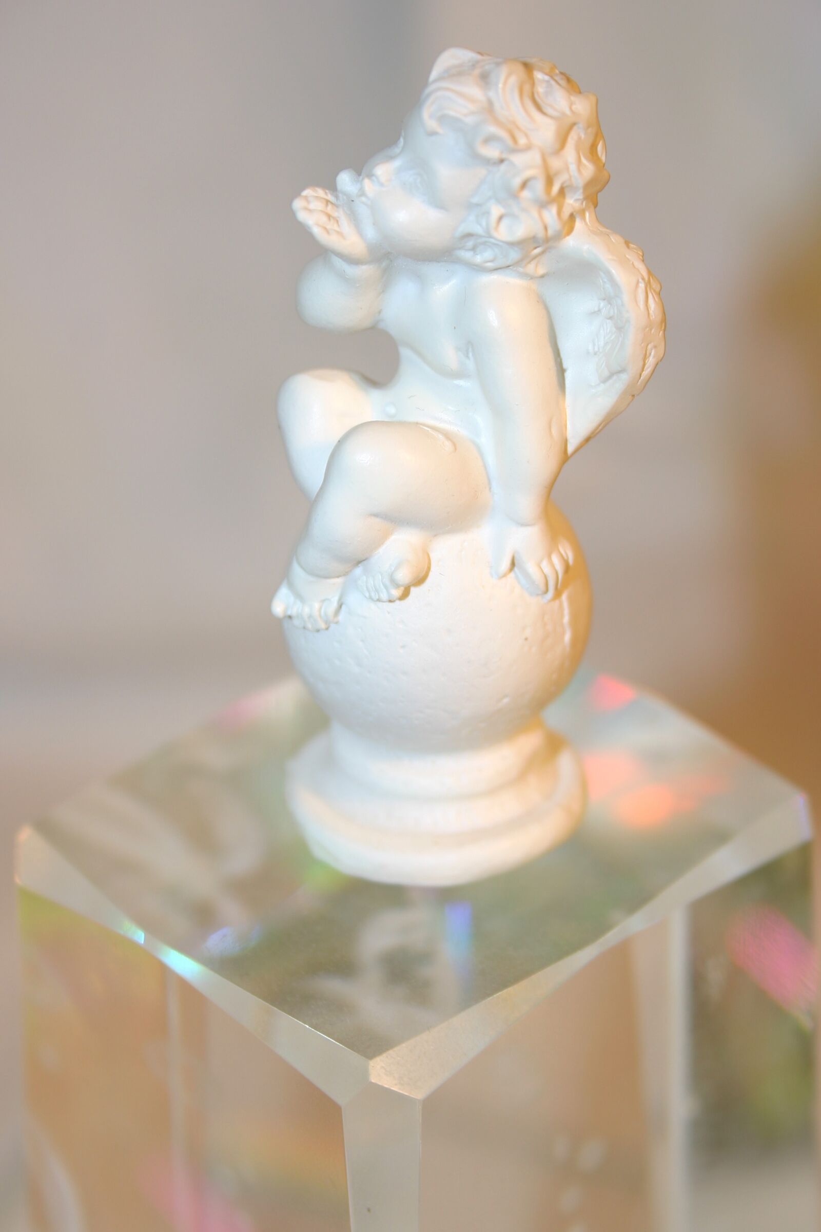 Canon EOS 300D (EOS Digital Rebel / EOS Kiss Digital) sample photo. Cherub, angel, angel figure photography