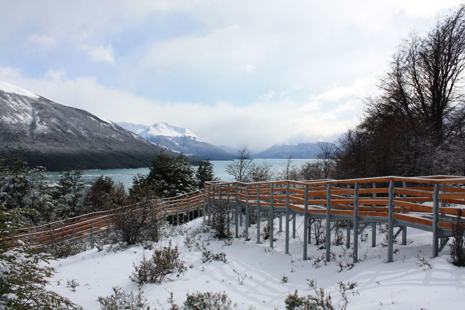 Canon EOS 450D (EOS Rebel XSi / EOS Kiss X2) sample photo. Snow, mountains, winter photography