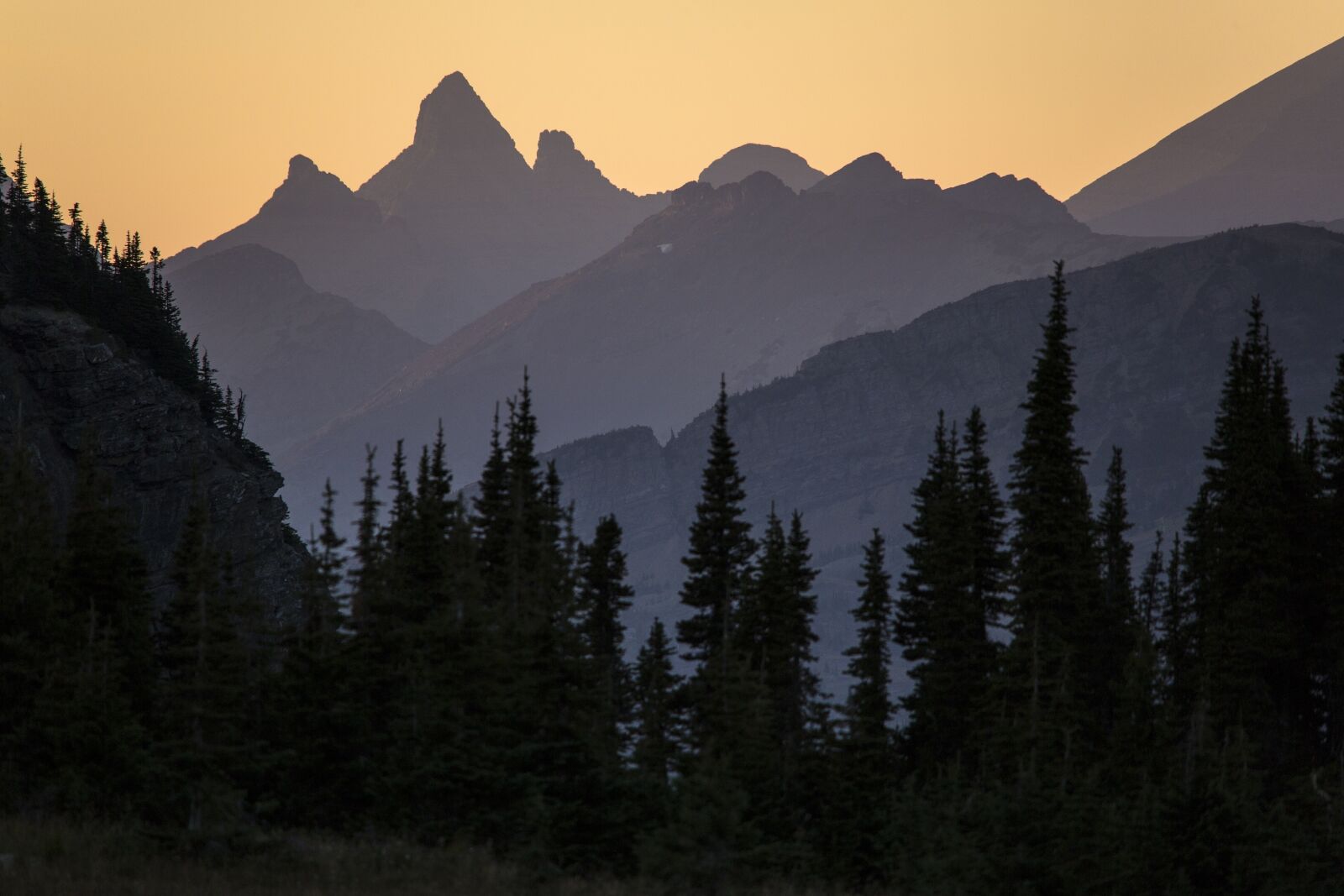 Canon EOS 5D Mark III sample photo. Sunset, peaks, landscape photography