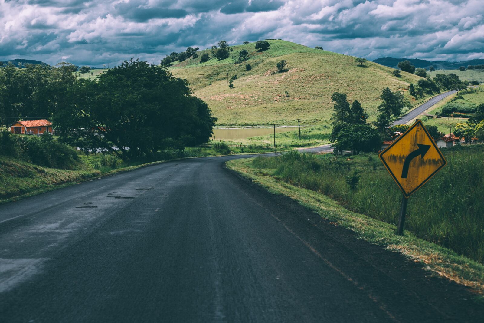 Canon EF 50mm F1.8 II sample photo. Rural, road, countryside photography