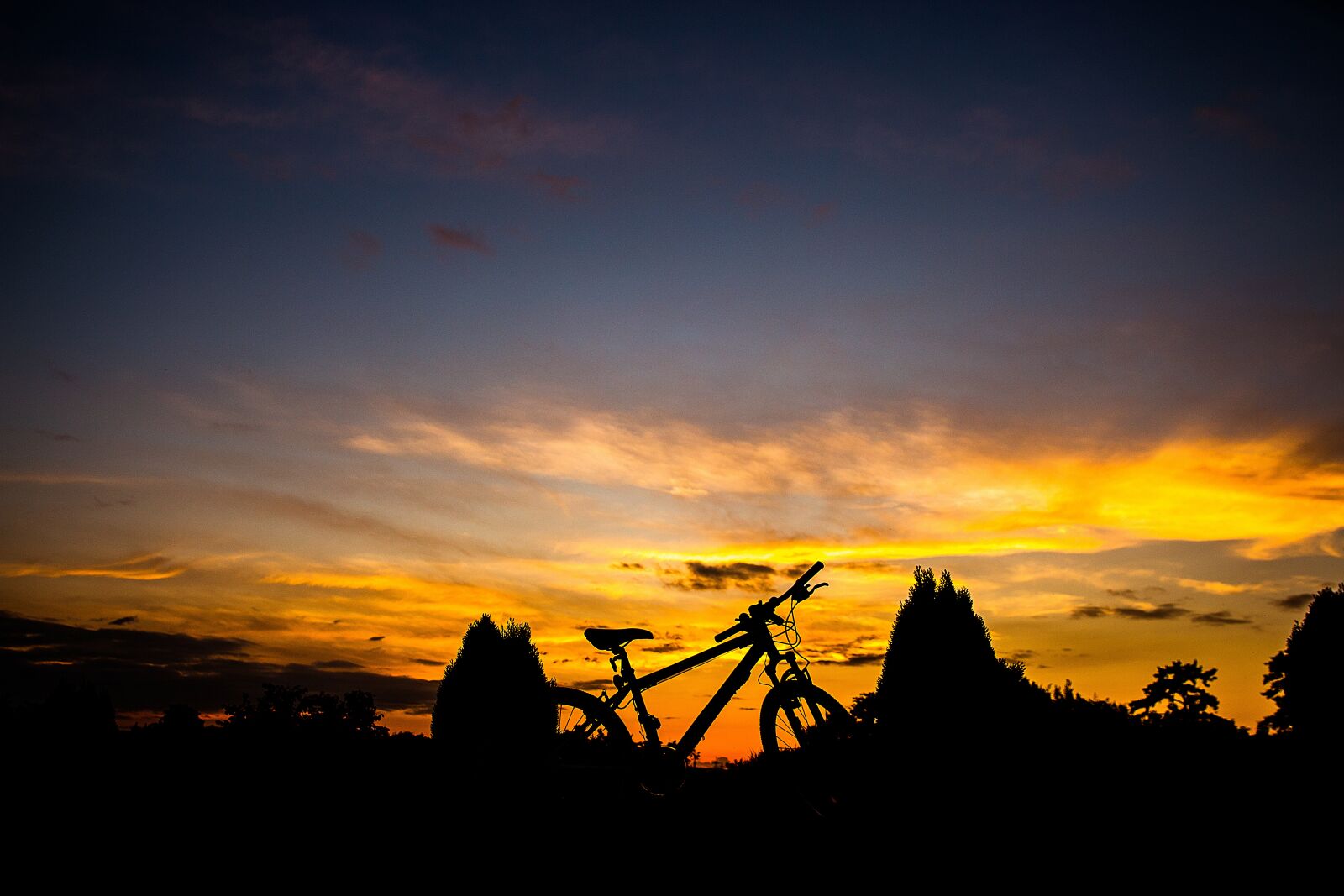 Canon EOS 70D sample photo. Sunset, gloomy, nature photography