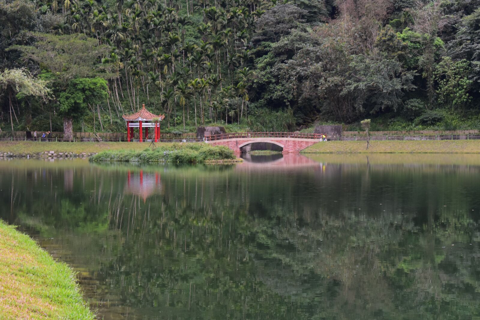 Nikon D3400 sample photo. Lake, mountains, nature photography