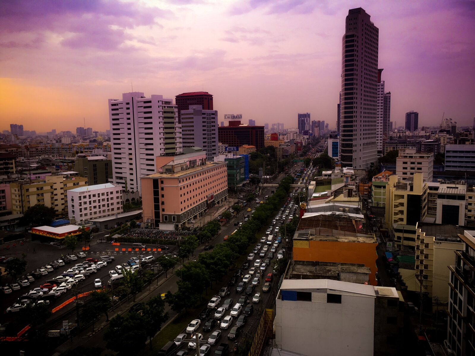 Apple iPhone SE sample photo. Bangkok, thailand, traffic jam photography