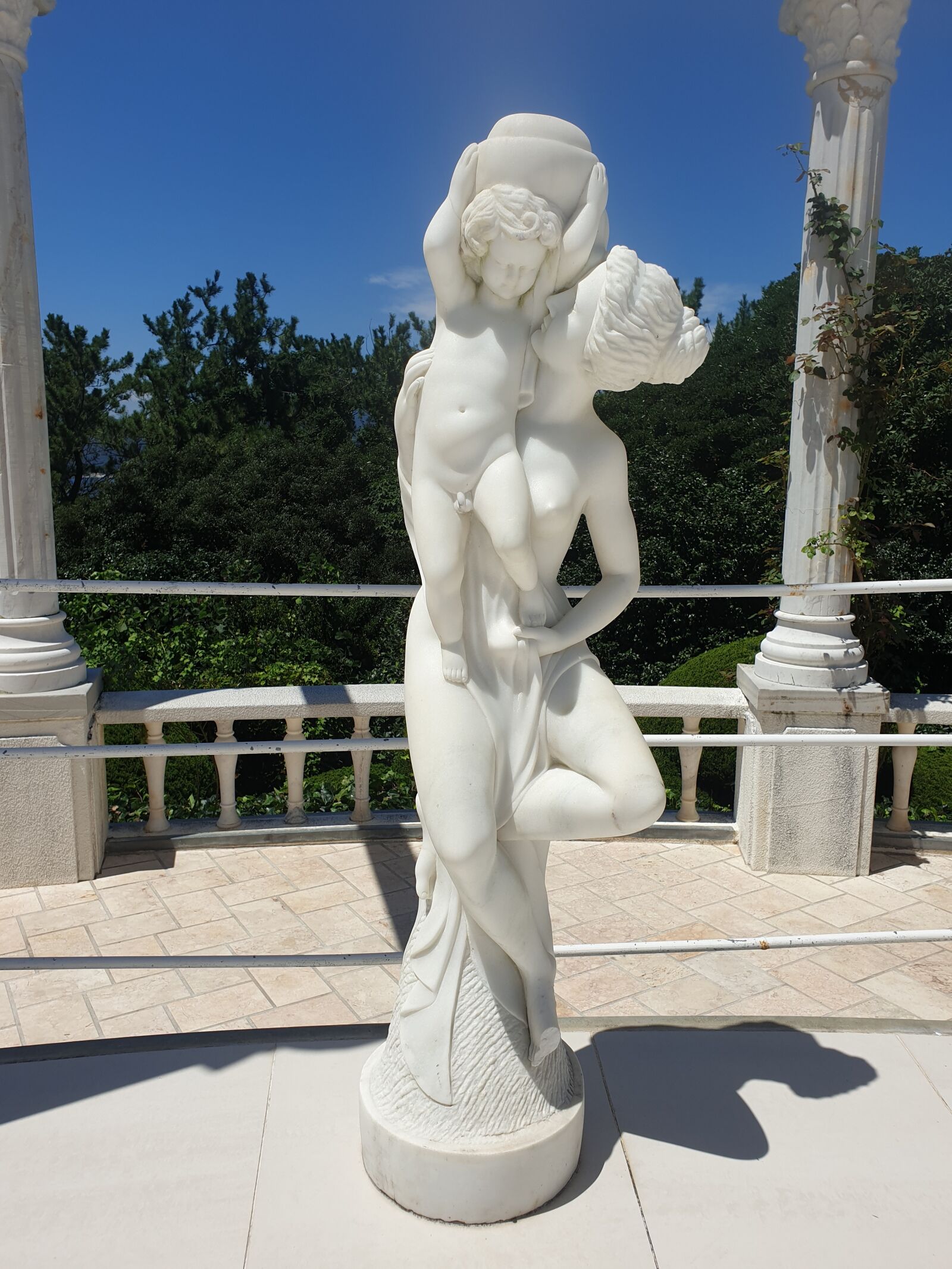 Samsung Galaxy Note9 sample photo. Statue, woman, sculpture photography