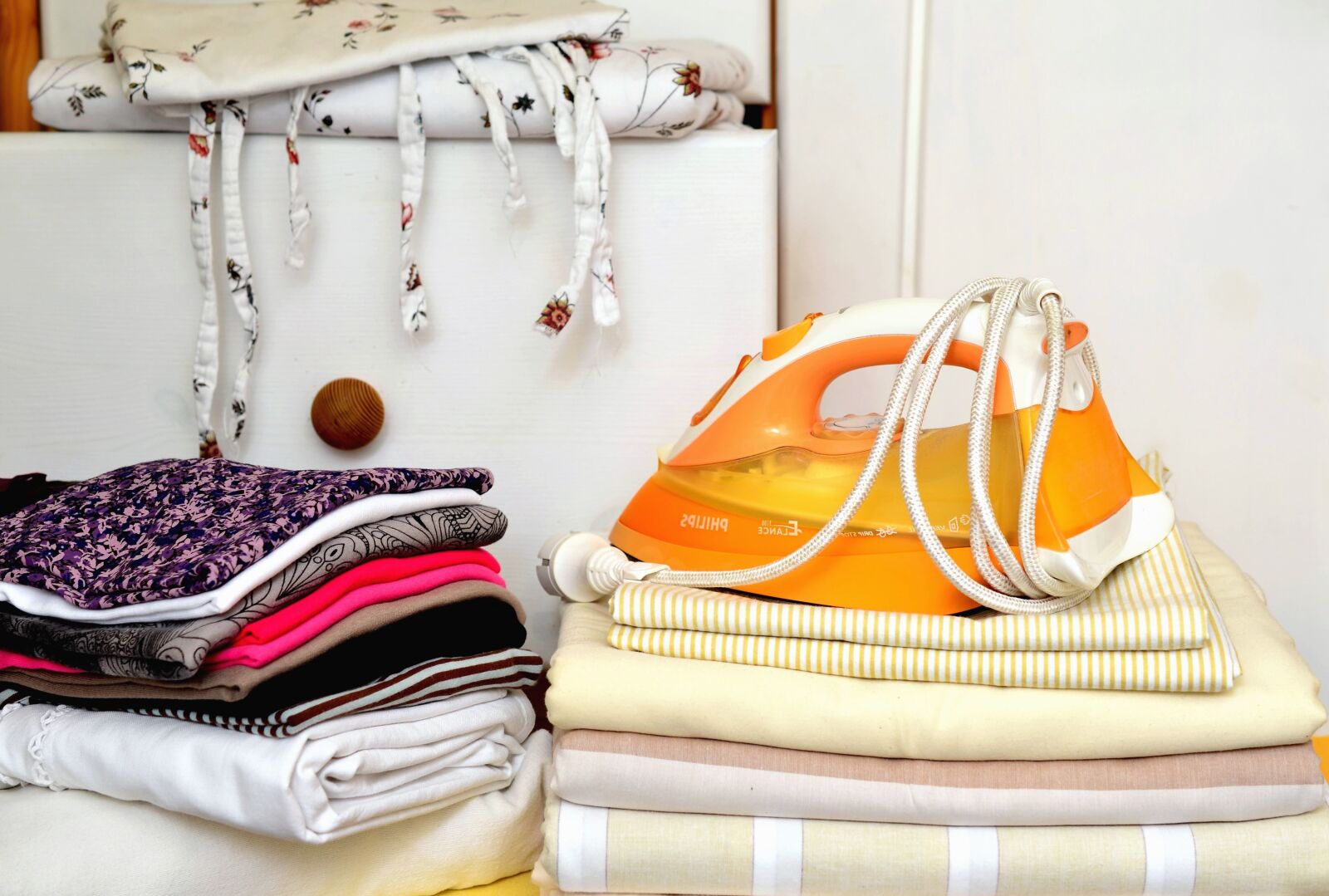 Nikon D5100 sample photo. Wardrobe, cloth, flatiron, electric photography