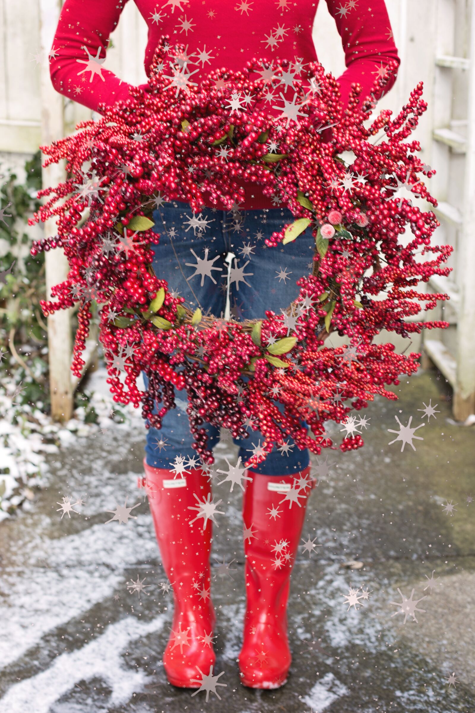 Canon EF 50mm F1.4 USM sample photo. Red boots, christmas, wreath photography