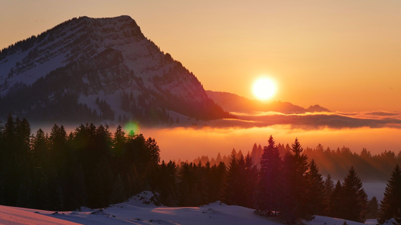Panasonic DMC-G70 sample photo. Sunset, snow, mountain photography
